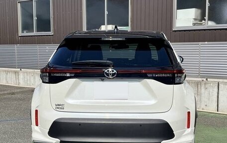 Toyota Yaris Cross, 2021 год, 1 640 000 рублей, 3 фотография