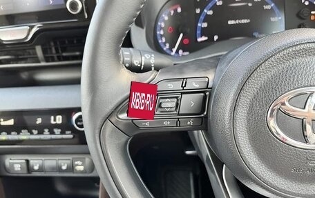 Toyota Yaris Cross, 2021 год, 1 640 000 рублей, 11 фотография