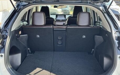 Toyota Yaris Cross, 2021 год, 1 640 000 рублей, 26 фотография