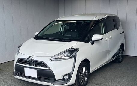Toyota Sienta II, 2021 год, 1 470 000 рублей, 1 фотография