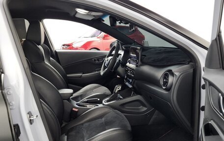 Hyundai Kona I, 2022 год, 2 280 000 рублей, 13 фотография