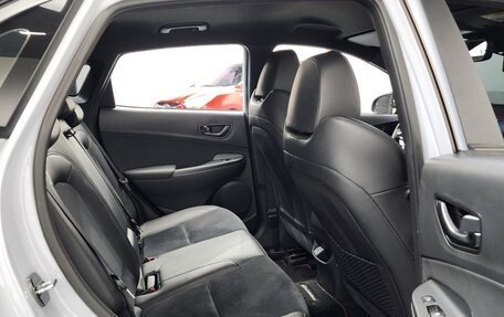 Hyundai Kona I, 2022 год, 2 280 000 рублей, 17 фотография