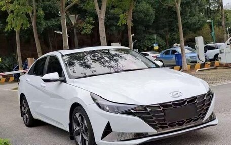 Hyundai Elantra, 2022 год, 1 200 000 рублей, 3 фотография