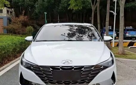 Hyundai Elantra, 2022 год, 1 200 000 рублей, 2 фотография