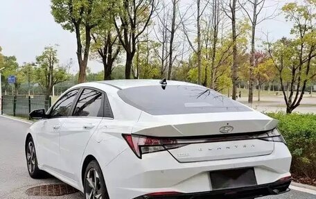 Hyundai Elantra, 2022 год, 1 200 000 рублей, 6 фотография