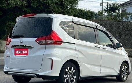 Honda Freed II, 2022 год, 1 325 000 рублей, 4 фотография
