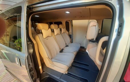 Hyundai H-1 II рестайлинг, 2016 год, 2 870 000 рублей, 2 фотография