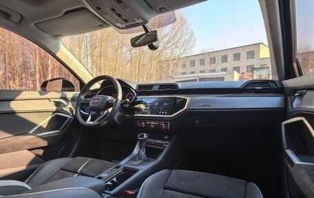 Audi Q3, 2022 год, 2 420 000 рублей, 15 фотография