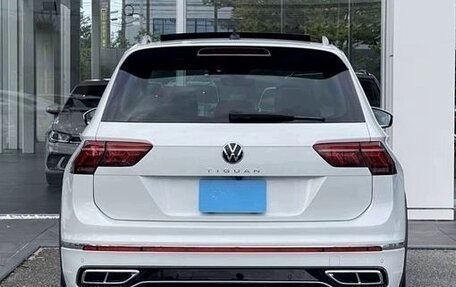 Volkswagen Tiguan II, 2021 год, 1 835 000 рублей, 7 фотография