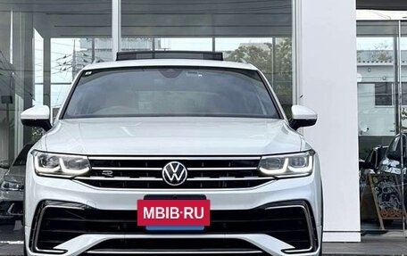Volkswagen Tiguan II, 2021 год, 1 835 000 рублей, 4 фотография