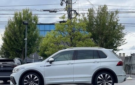 Volkswagen Tiguan II, 2021 год, 1 835 000 рублей, 9 фотография