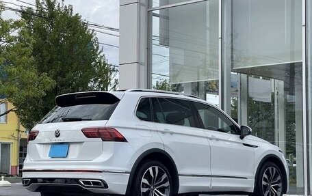 Volkswagen Tiguan II, 2021 год, 1 835 000 рублей, 10 фотография