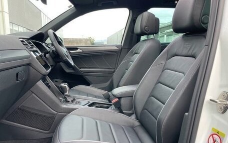 Volkswagen Tiguan II, 2021 год, 1 835 000 рублей, 18 фотография