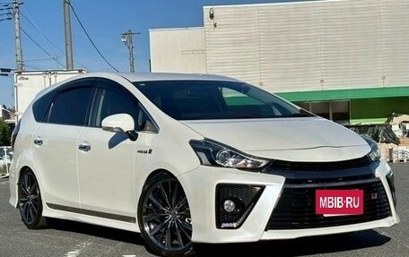 Toyota Prius Alpha I (ZVW40/41), 2021 год, 1 870 000 рублей, 4 фотография