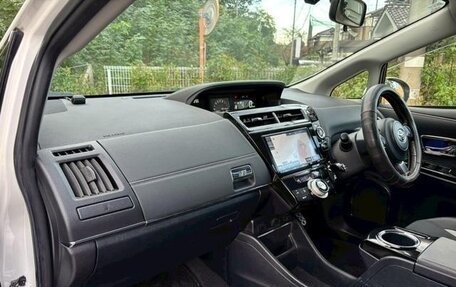 Toyota Prius Alpha I (ZVW40/41), 2021 год, 1 870 000 рублей, 27 фотография