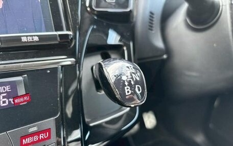 Toyota Prius Alpha I (ZVW40/41), 2021 год, 1 870 000 рублей, 19 фотография