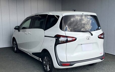 Toyota Sienta II, 2021 год, 1 470 000 рублей, 6 фотография