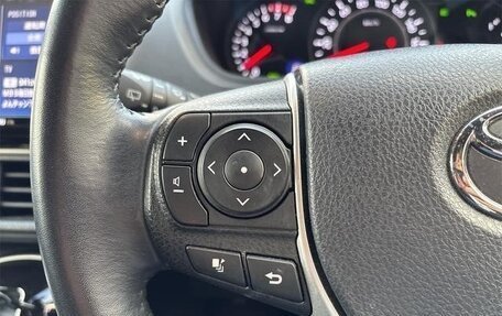 Toyota Noah III, 2021 год, 2 340 000 рублей, 12 фотография