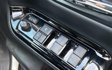 Toyota Noah III, 2021 год, 2 340 000 рублей, 23 фотография