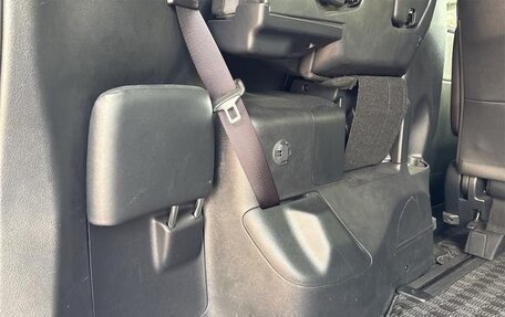 Toyota Noah III, 2021 год, 2 340 000 рублей, 29 фотография