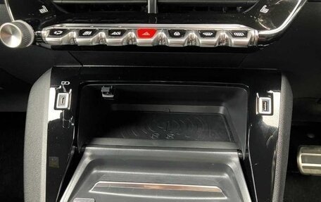 Peugeot 2008 II, 2021 год, 1 180 000 рублей, 21 фотография