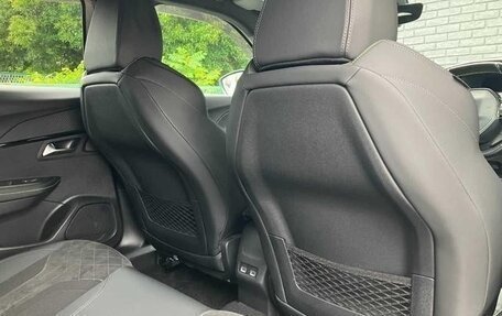 Peugeot 2008 II, 2021 год, 1 180 000 рублей, 31 фотография