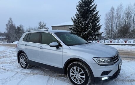Volkswagen Tiguan II, 2019 год, 2 330 000 рублей, 5 фотография