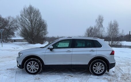 Volkswagen Tiguan II, 2019 год, 2 330 000 рублей, 1 фотография