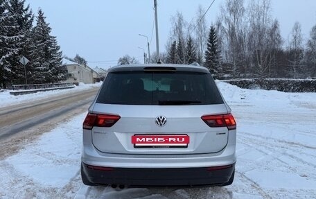 Volkswagen Tiguan II, 2019 год, 2 330 000 рублей, 8 фотография