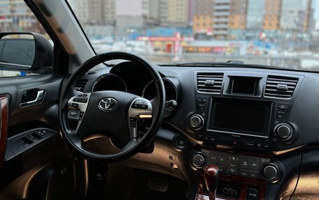Toyota Highlander III, 2010 год, 2 350 000 рублей, 5 фотография