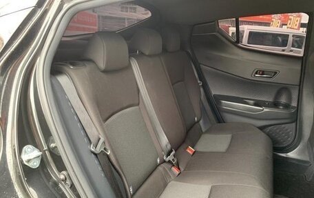 Toyota C-HR I рестайлинг, 2018 год, 1 500 000 рублей, 11 фотография