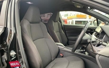 Toyota C-HR I рестайлинг, 2018 год, 1 500 000 рублей, 7 фотография