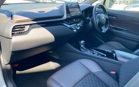 Toyota C-HR I рестайлинг, 2019 год, 1 620 000 рублей, 19 фотография