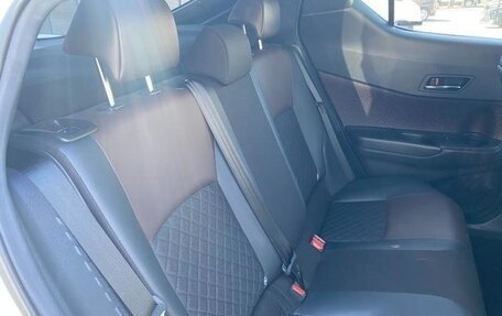 Toyota C-HR I рестайлинг, 2019 год, 1 620 000 рублей, 14 фотография