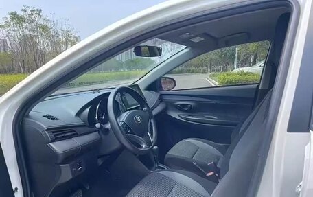 Toyota Vios III, 2022 год, 1 120 000 рублей, 7 фотография