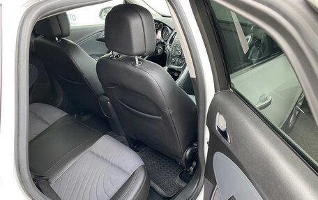 Opel Astra J, 2013 год, 600 000 рублей, 11 фотография