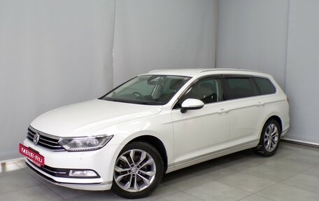 Volkswagen Passat B8 рестайлинг, 2015 год, 1 699 500 рублей, 2 фотография