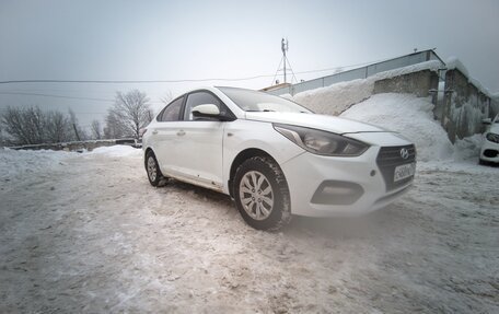 Hyundai Solaris II рестайлинг, 2018 год, 600 000 рублей, 2 фотография