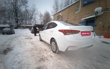 Hyundai Solaris II рестайлинг, 2018 год, 600 000 рублей, 4 фотография