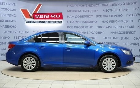Chevrolet Cruze II, 2011 год, 690 000 рублей, 4 фотография