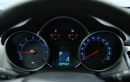 Chevrolet Cruze II, 2011 год, 690 000 рублей, 10 фотография