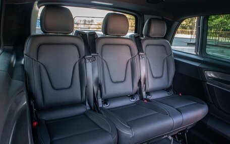 Mercedes-Benz V-Класс, 2025 год, 16 250 000 рублей, 13 фотография