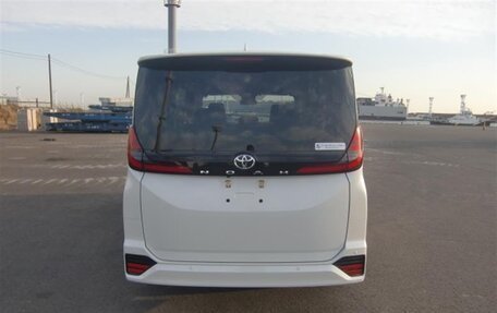 Toyota Noah, 2024 год, 3 950 000 рублей, 6 фотография