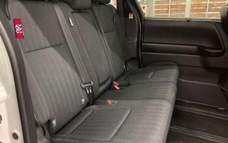 Toyota Noah, 2024 год, 3 950 000 рублей, 20 фотография
