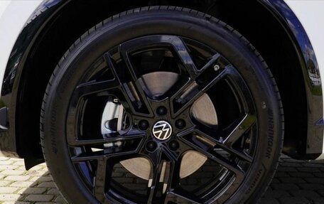 Volkswagen Tiguan, 2025 год, 4 900 000 рублей, 5 фотография