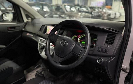 Toyota ISis I, 2016 год, 1 699 000 рублей, 12 фотография