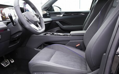 Volkswagen Tiguan, 2025 год, 4 900 000 рублей, 16 фотография