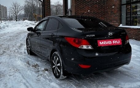 Hyundai Solaris II рестайлинг, 2011 год, 680 000 рублей, 5 фотография