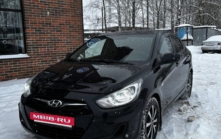 Hyundai Solaris II рестайлинг, 2011 год, 680 000 рублей, 12 фотография