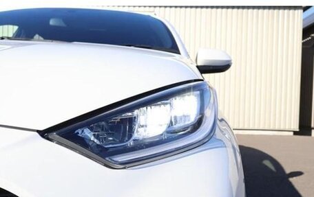 Toyota Yaris, 2023 год, 1 360 000 рублей, 2 фотография